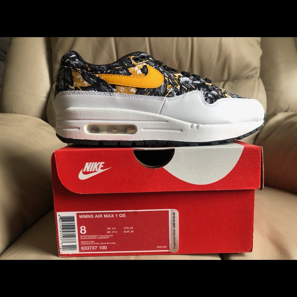 NWOT Nike Airmax